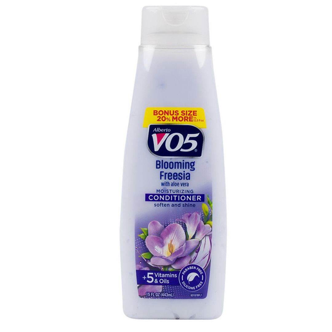 Vo5 BLOOMING FREESIA WITH ALOE VERA MOISTURIZING CONDITIONER