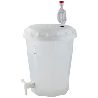 2.5 Gallon Fermenter with lid &amp; spigot