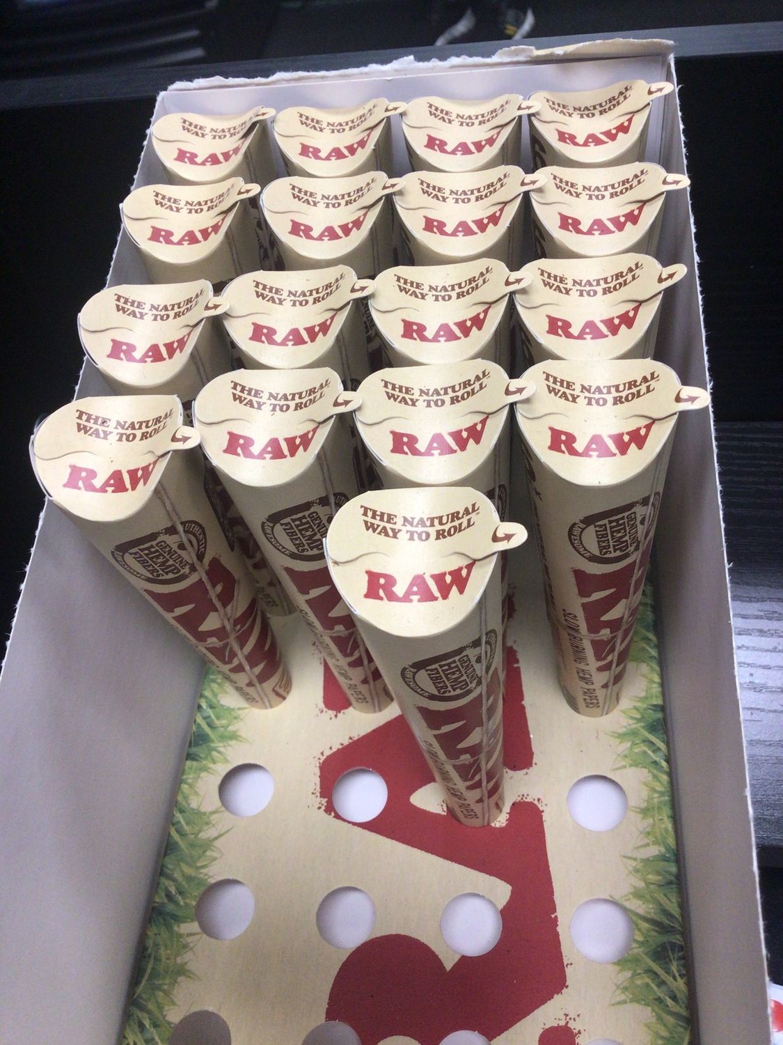 Raw Cone Organic. 6PK  1 1/4 size