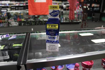 SWISHER SWEETS - BLUEBERRY -3 MINI -CIGARILLOS