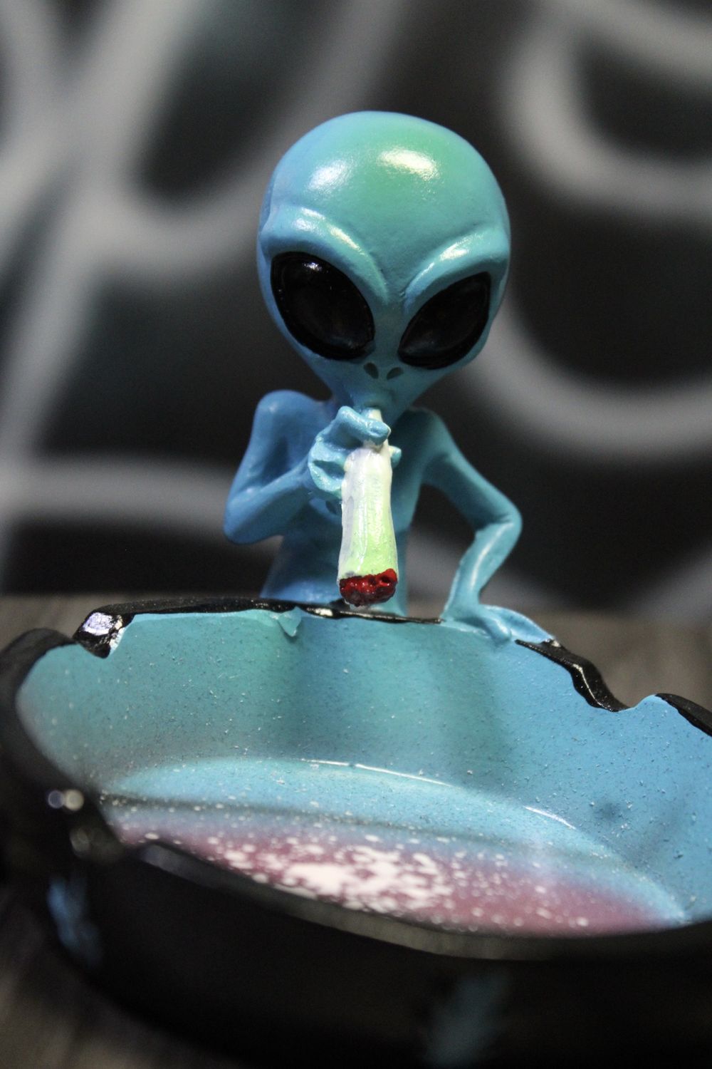 ALIEN ASHTRAY #4