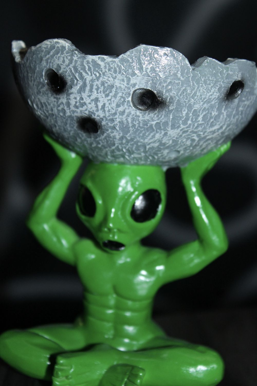 ALIEN ASHTRAY #8