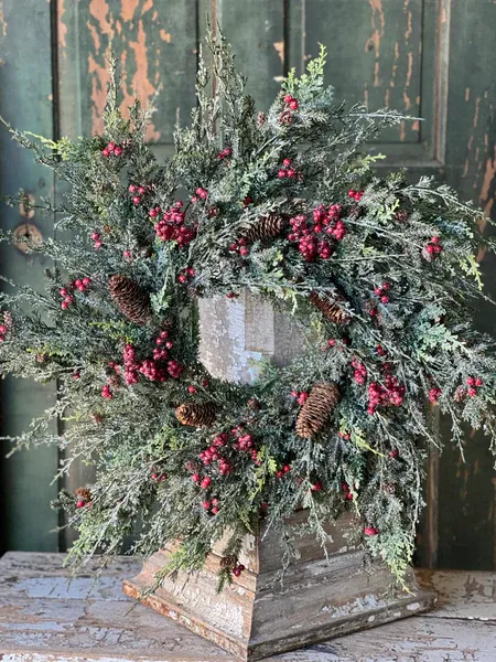 30&quot; Divinity Berry Cedar Wreath