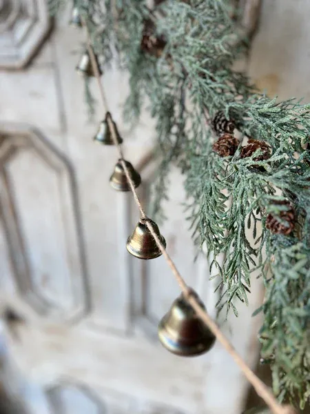 5&#39; Crescendo Bell Garland