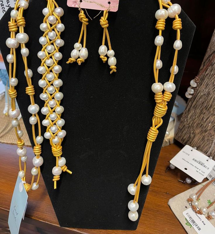 Pearl and leather Cord Jewelry set