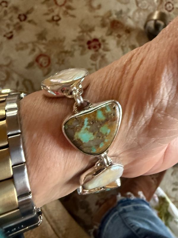 Turquoise and freshwater pearl bracelet
