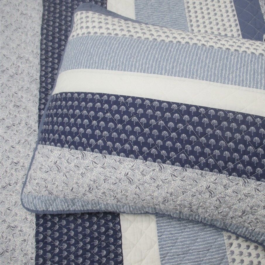 Satch Quilt and Shams, Size: Queen