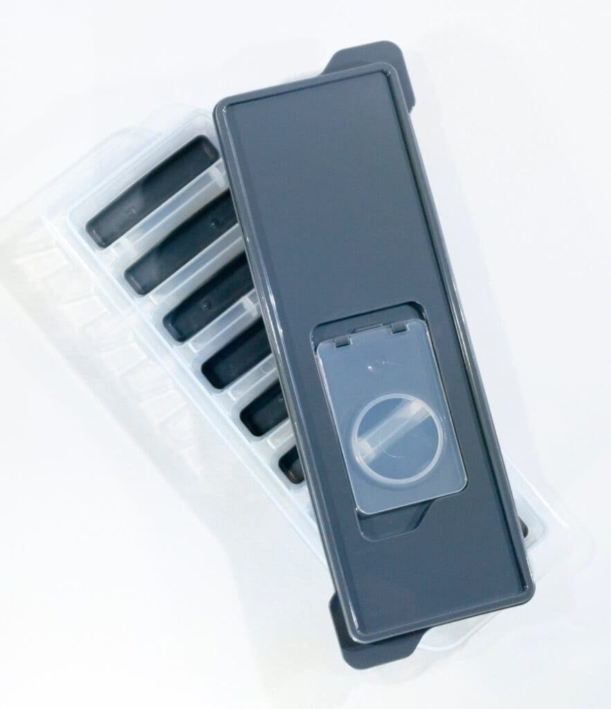 Ice Cube Tray with Lid Rectangle, Color: Grey