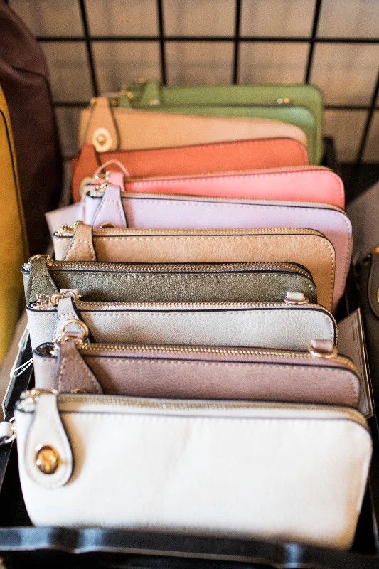 Kendall Crossbody/Wristlet