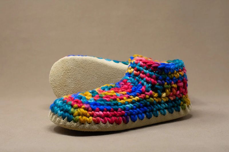 Slipper - Women&#39;s Rainbow