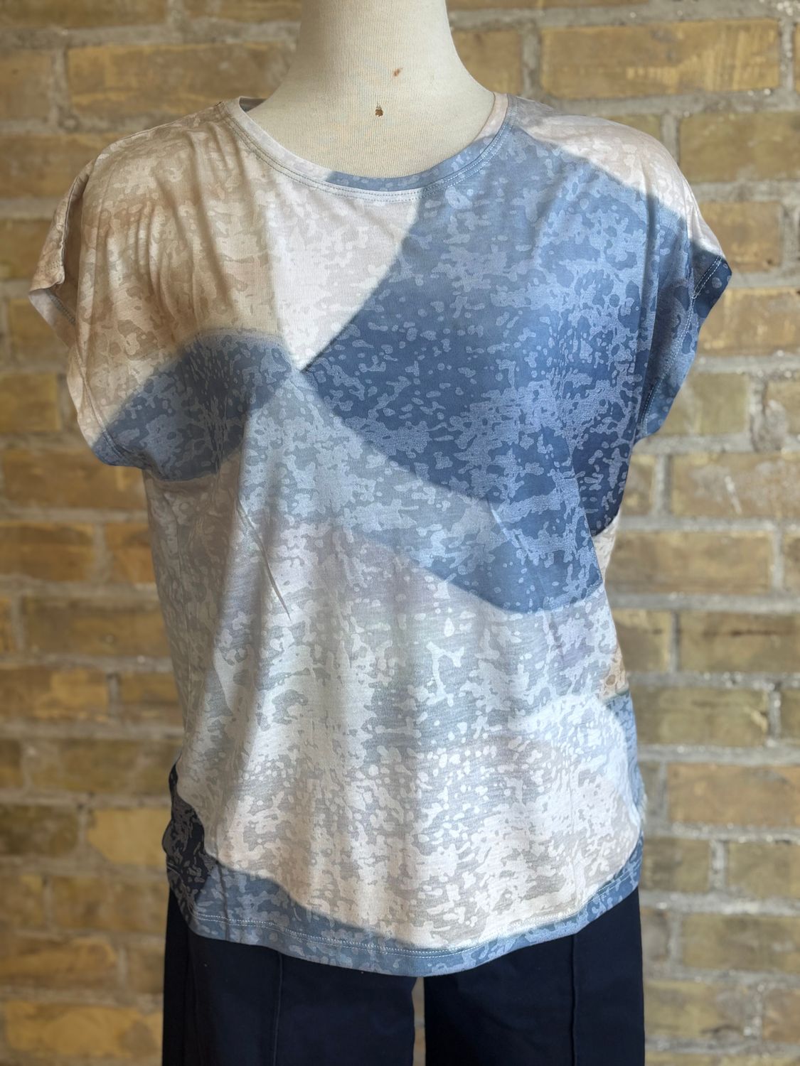 Short Sleeve Round Neck Top Kona