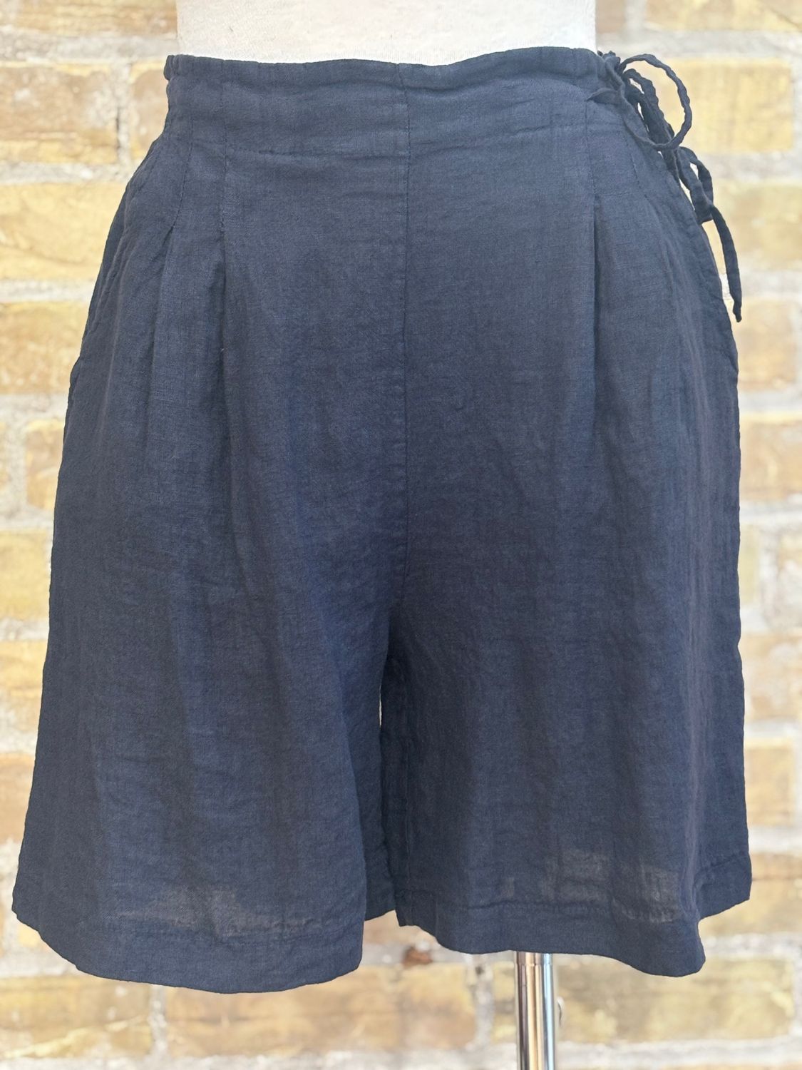 Tie-Waist Shorts Navy