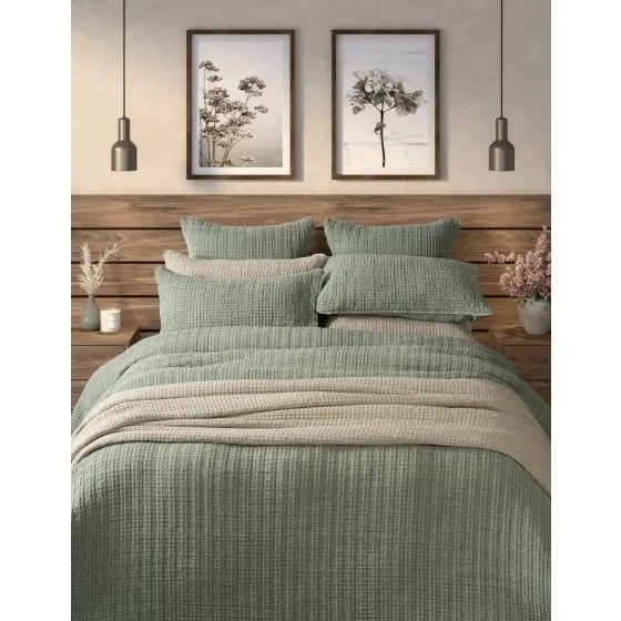 Spirit Green Quilt and Shams