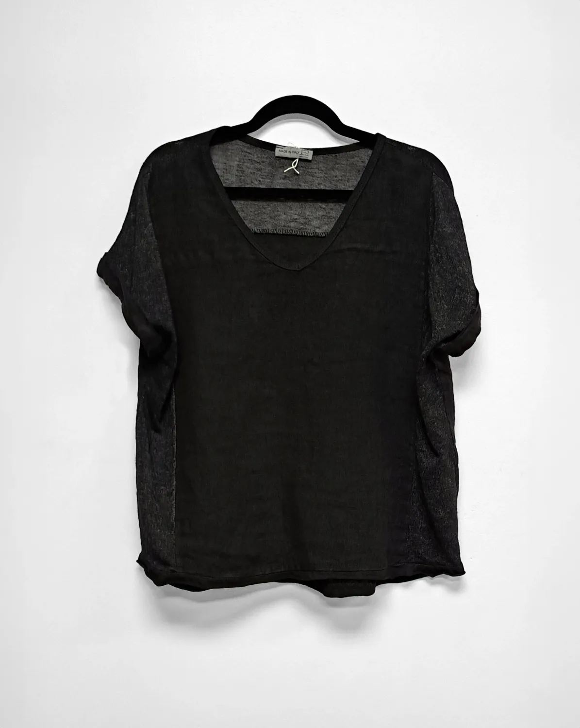 Breezy Linen V-Neck Tee Black