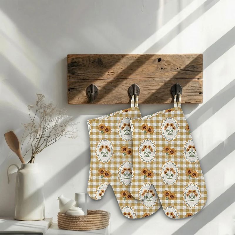 Sunflower Gingham Oven Mitt Set of 2