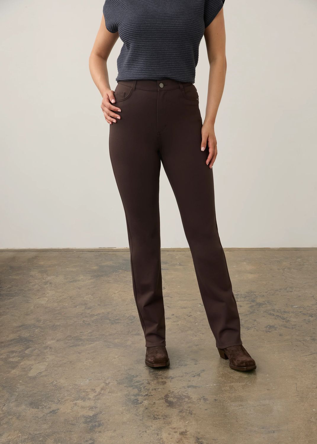 Suzanne Straight Leg Pant Petite Brown 