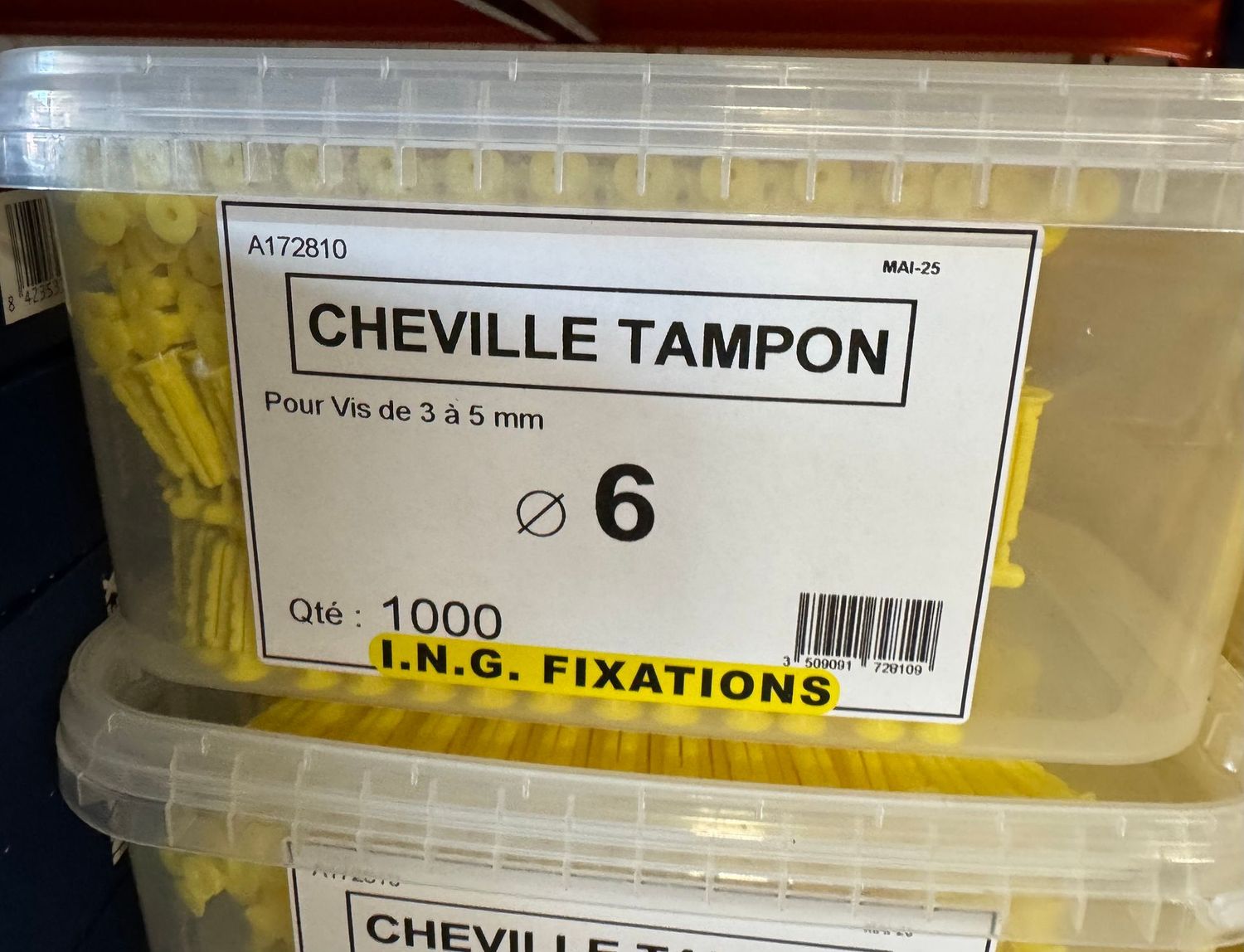 SEAU DE 1000 CHEVILLES TAMPON D.6