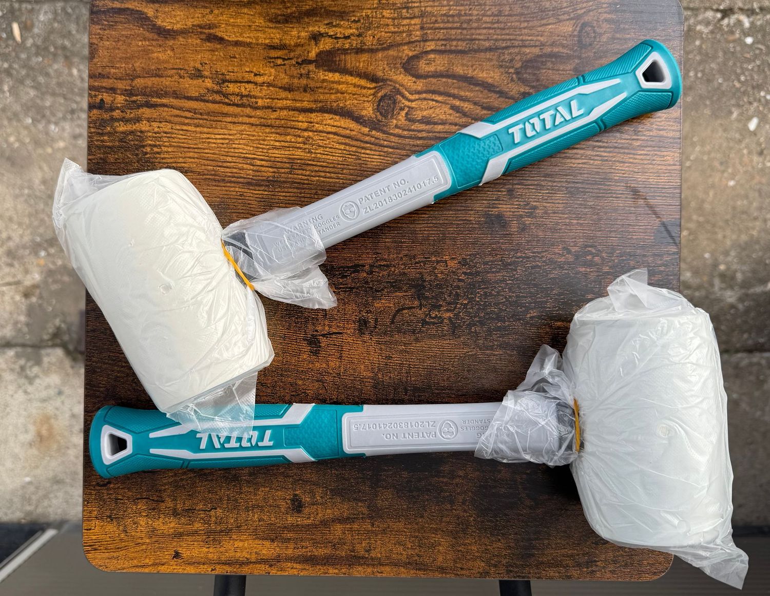 TOTAL-MAILLET BLANC
