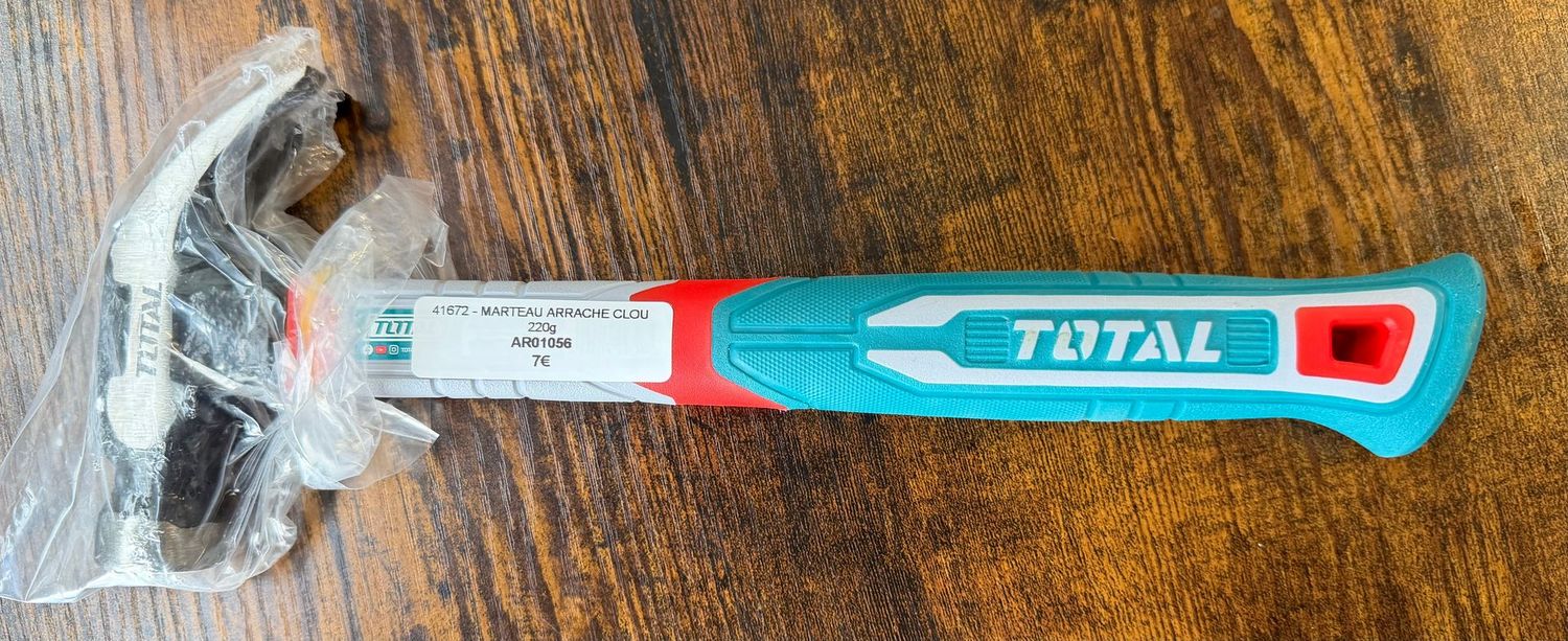 TOTAL  - MARTEAU ARRACHE CLOU 220g