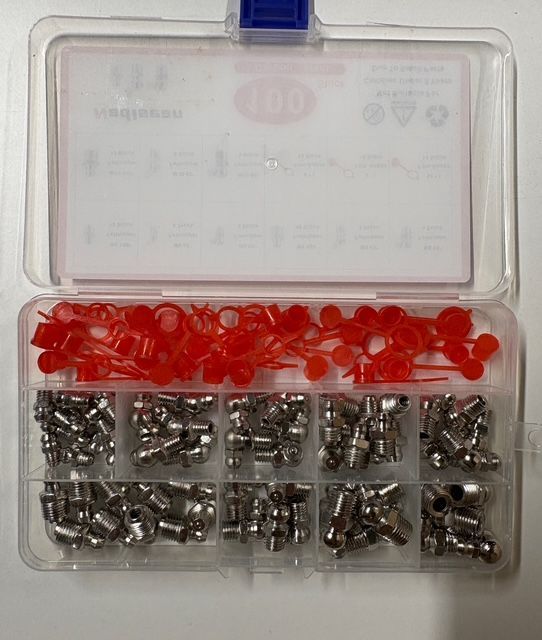 100 PIÈCES GRAISSEURS