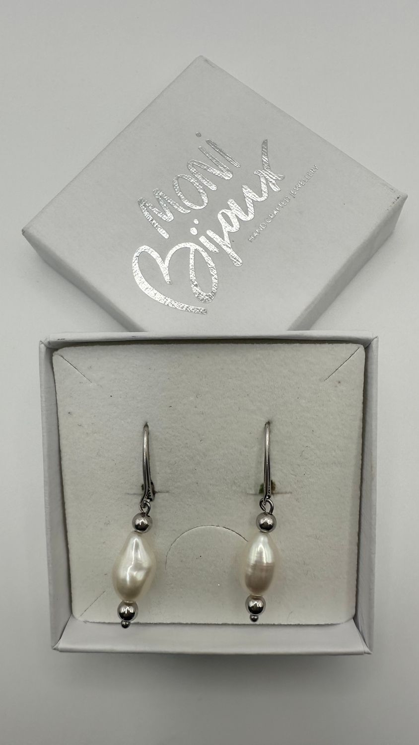 Freshwater Pearl Earrings