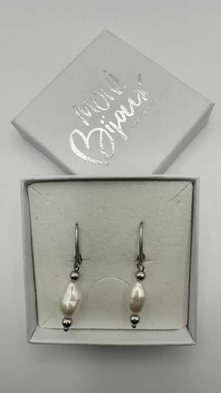 Freshwater Pearl Earrings