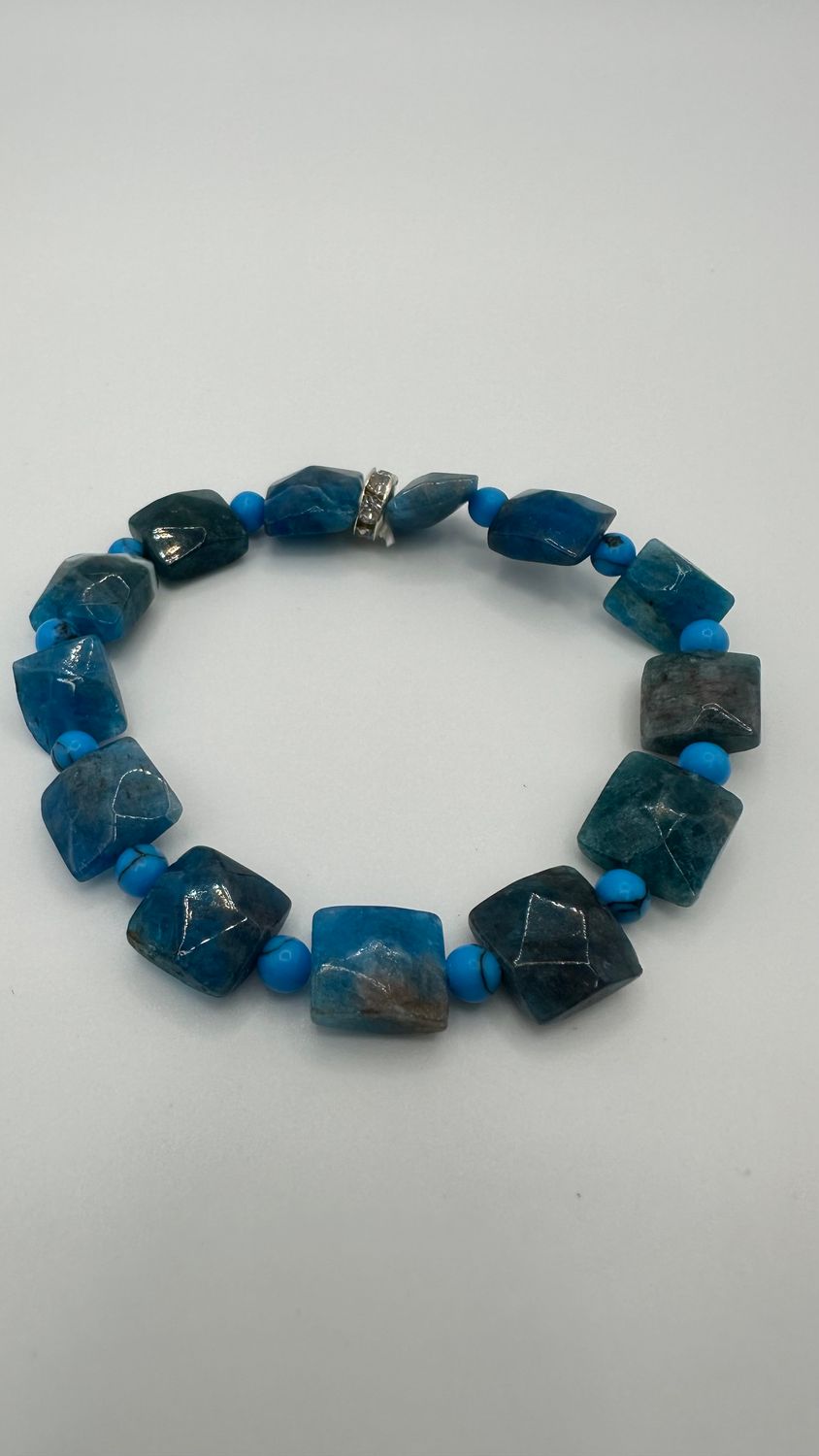 Apatite &amp; Howlite