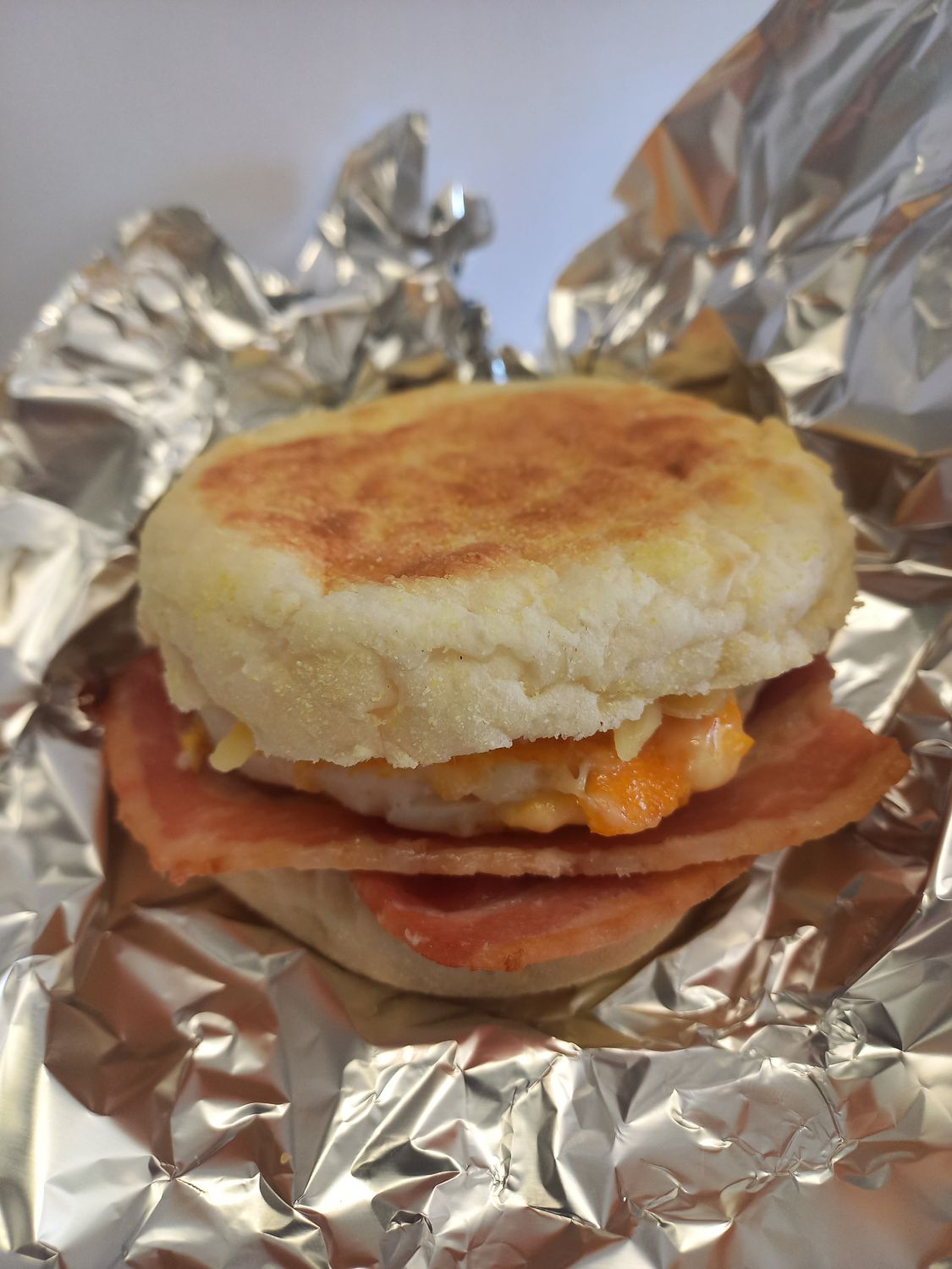 Bacon &amp; Egg Muffin Split