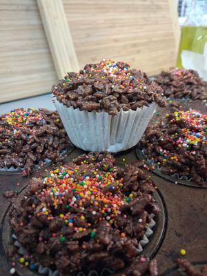 Chocolate Crackle Cakes