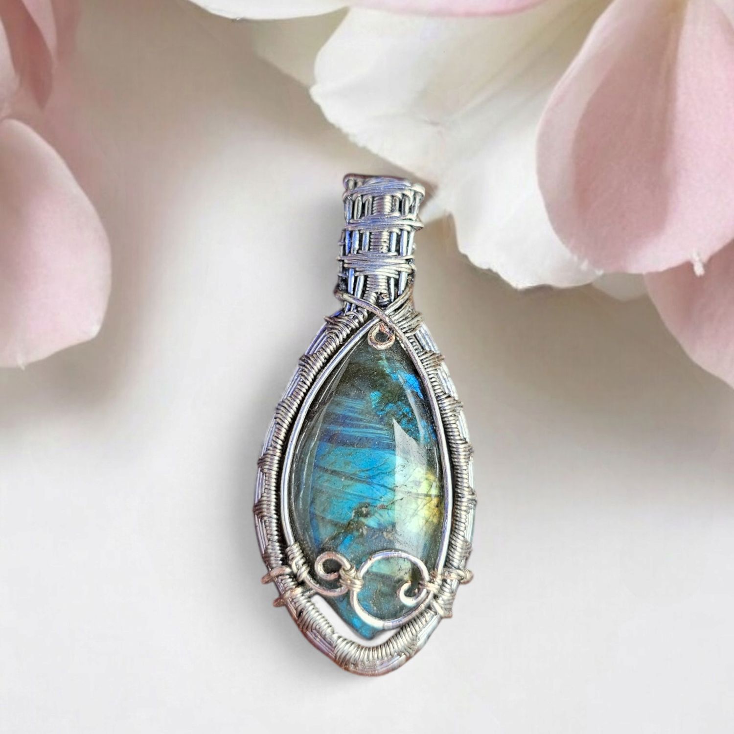 Labradorite, Silver Pendant