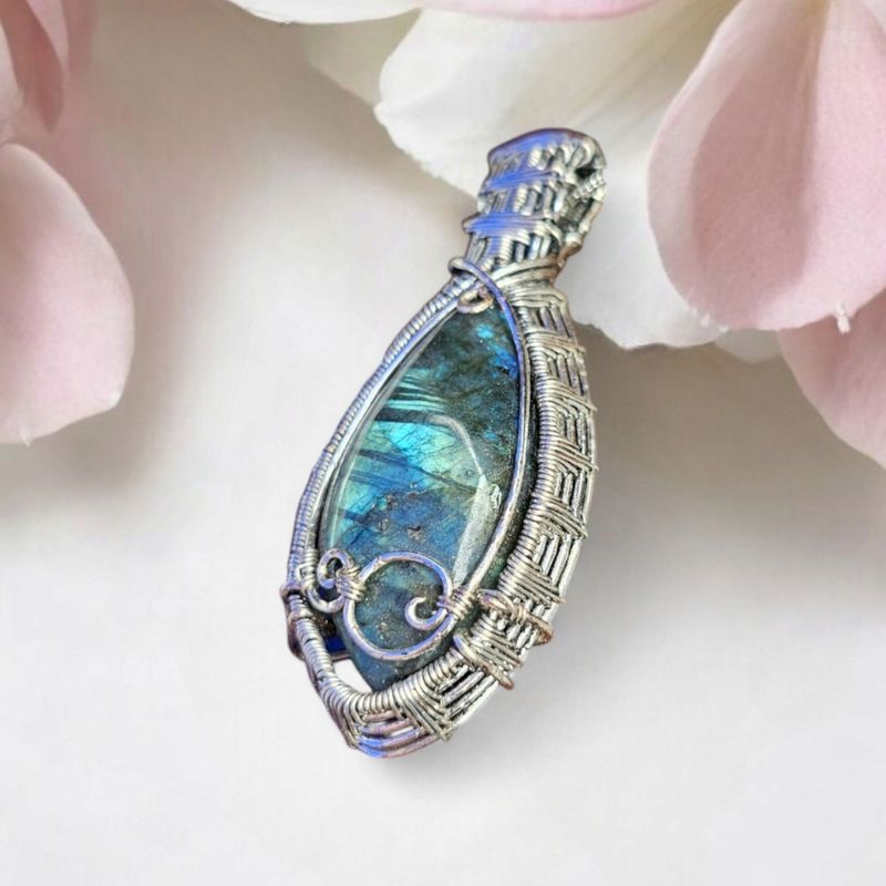 Labradorite, Silver Pendant