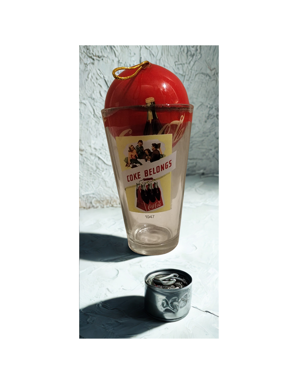 Coca-Cola 1947 “Coke Belongs” Decorative Glass with Sealed Ornament (© The Coca-Cola Company)