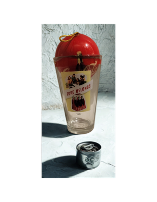 Coca-Cola 1947 “Coke Belongs” Decorative Glass with Sealed Ornament (© The Coca-Cola Company)