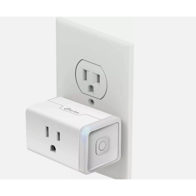 "TP-Link Kasa Smart Wi-Fi Plug Slim KP115, compact design with energy monitoring, white color, compatible with Alexa and Google Assistant."