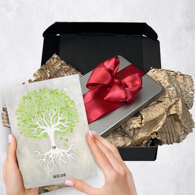 Peridot Canopy Tree Anniversary Gift Delivery Box Gift for Couple TOY-1543