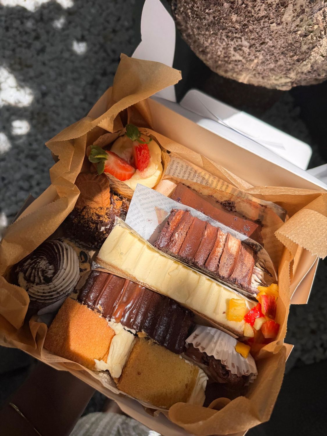 10 Flavours Cake Tasting Box