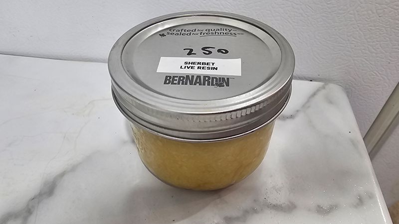 Live resin