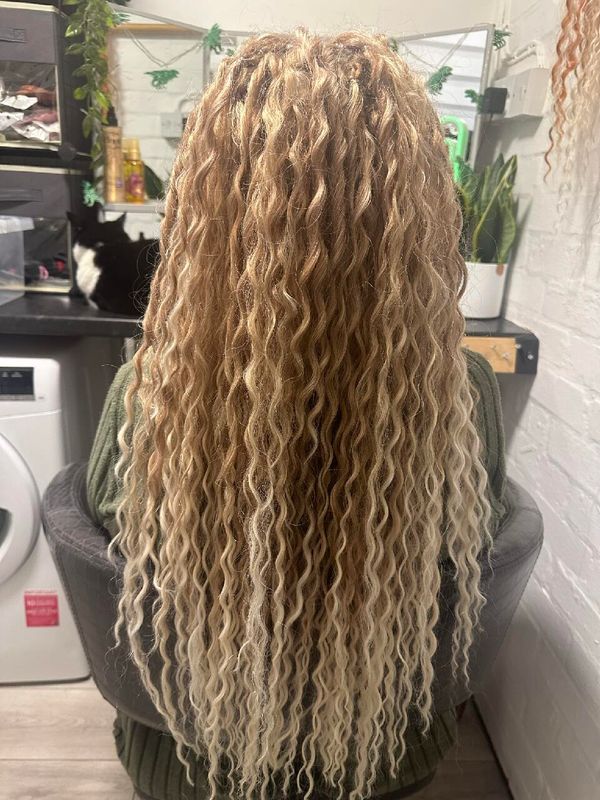 Blonde Ombre water wave