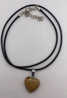 Natürlicher Steinherz Anhänger mit Schwarzer Lederkette Kalkstein