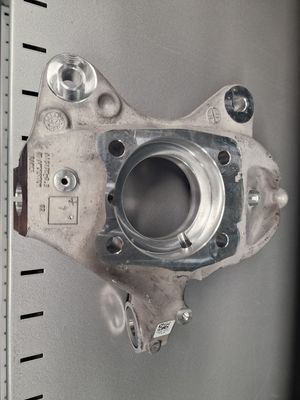 KNUCKLE FRONT LEFT