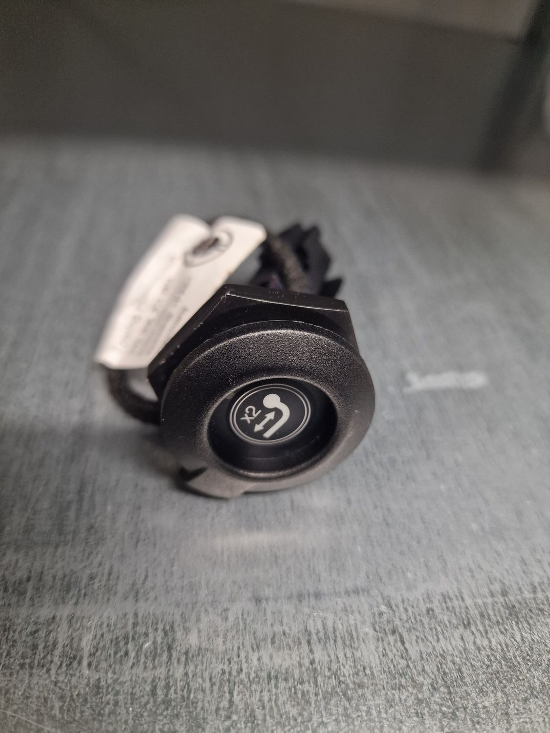 Towing hitch switch