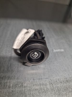 Towing hitch switch
