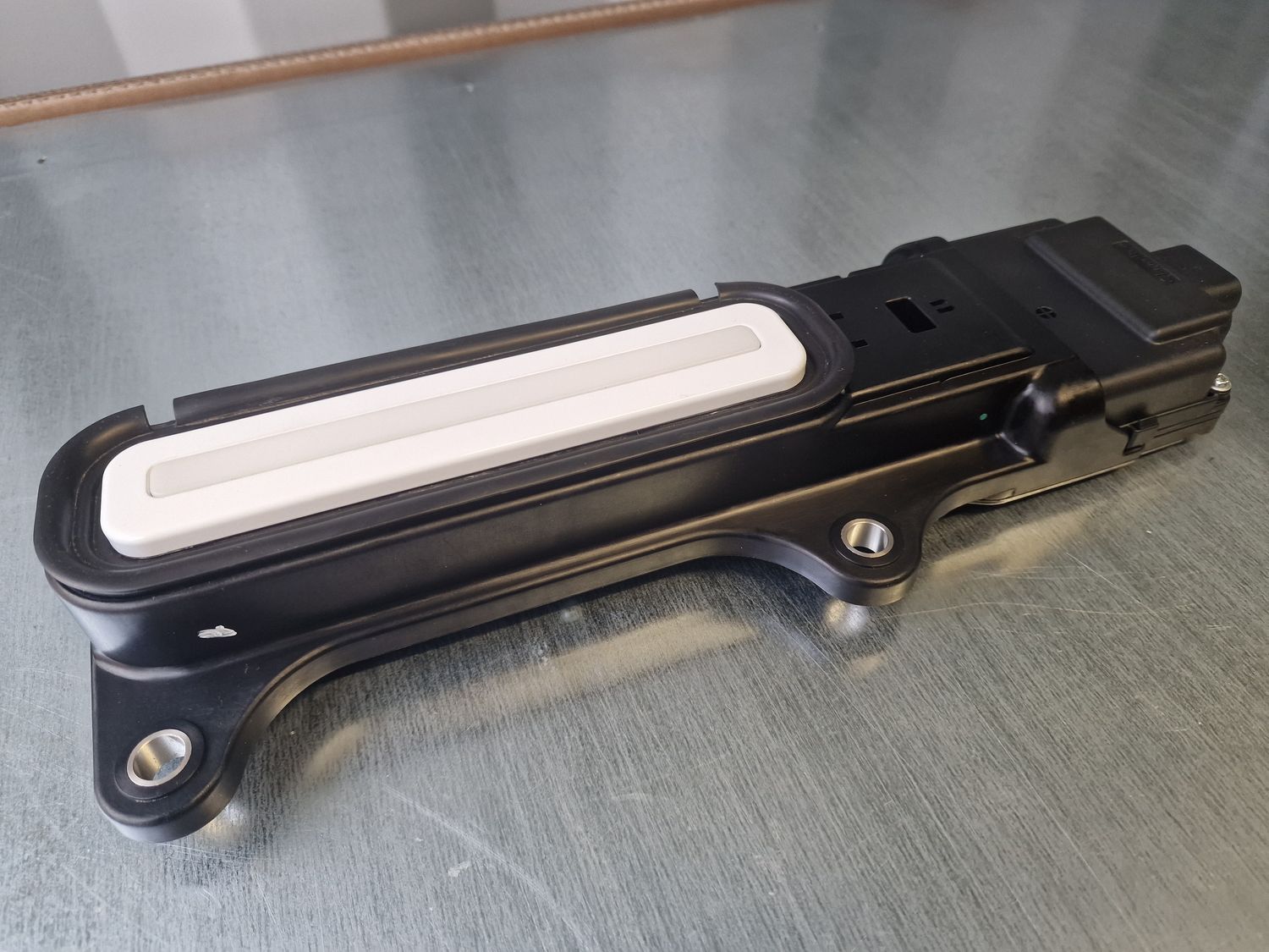 OUTER DOOR HANDLE LH