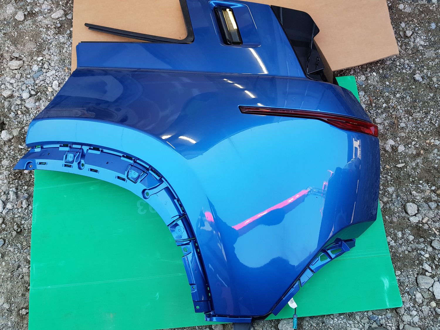 BODY PLASTIC REAR QUARTER ASM LH - used