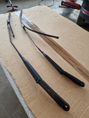 ASSY WIPER ARM PR LHD
