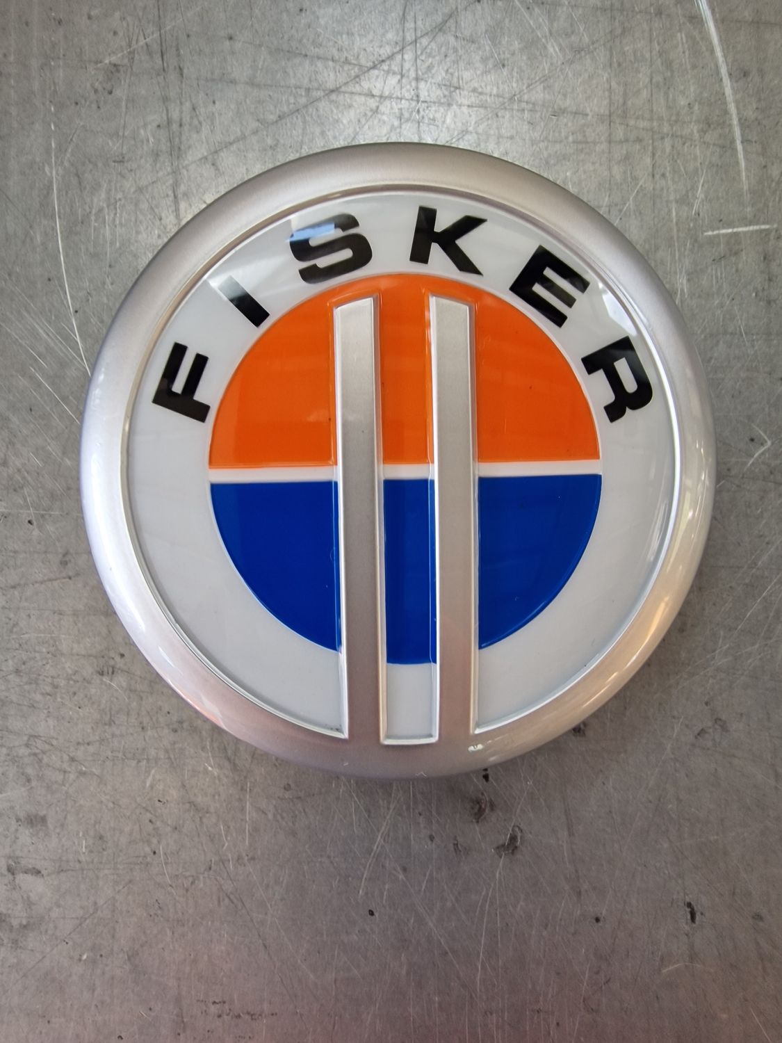 FISKER ILLUMINATED LOGO