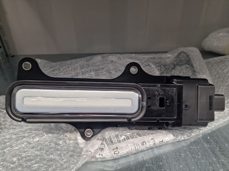 OUTER DOOR HANDLE RH