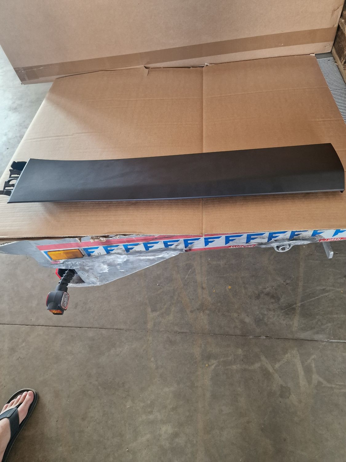 DOOR CLADDING ASM RR LH