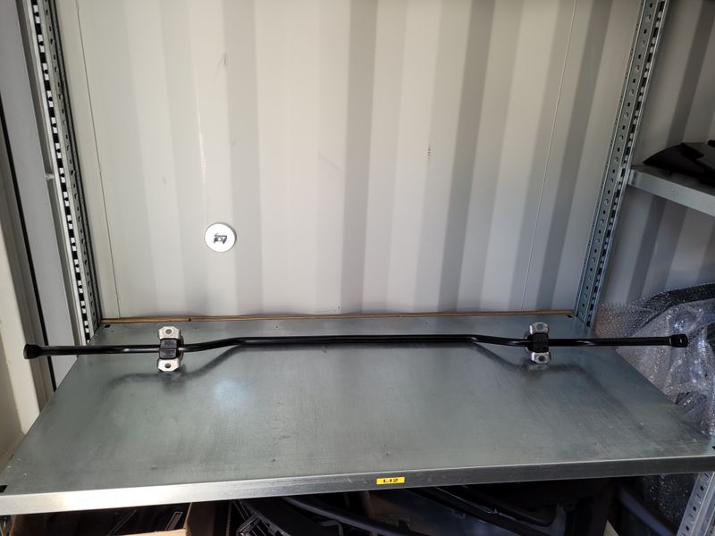 RR STABILIZER BAR ASSY 8 4