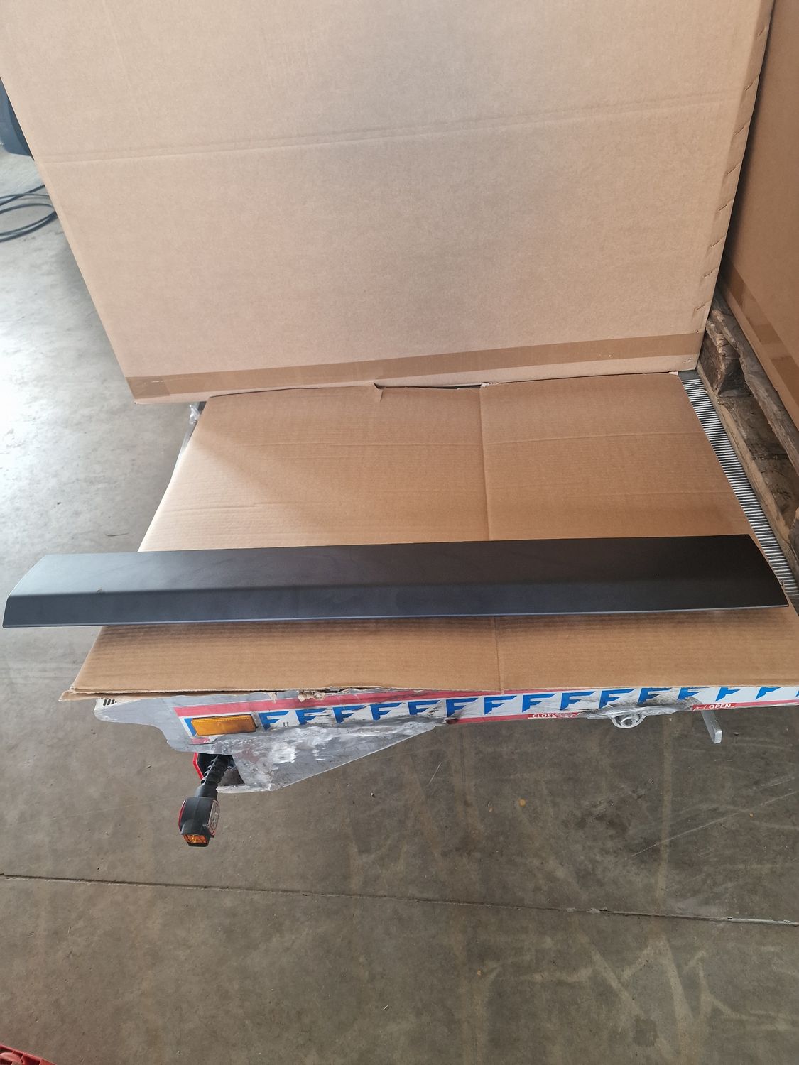DOOR CLADDING ASM FR LH